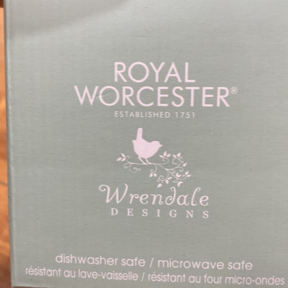 NWT. Royal Worcester, mug and coaster set. - Picture 7 of 9